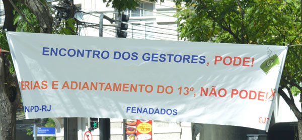 Trabalhadores da Dataprev no Rio de Janeiro realizam ato contra arrocho